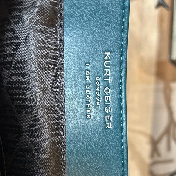 Teal Quilted Chain Shoulder Bag - Picture 2 of 4